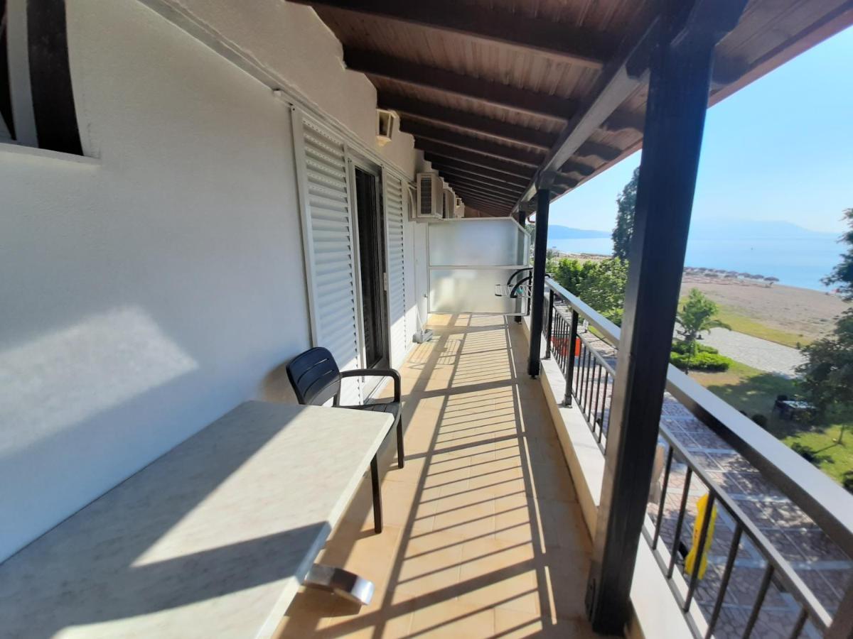 Kleanthis Blue Apartment Nea Vrasna Exterior photo