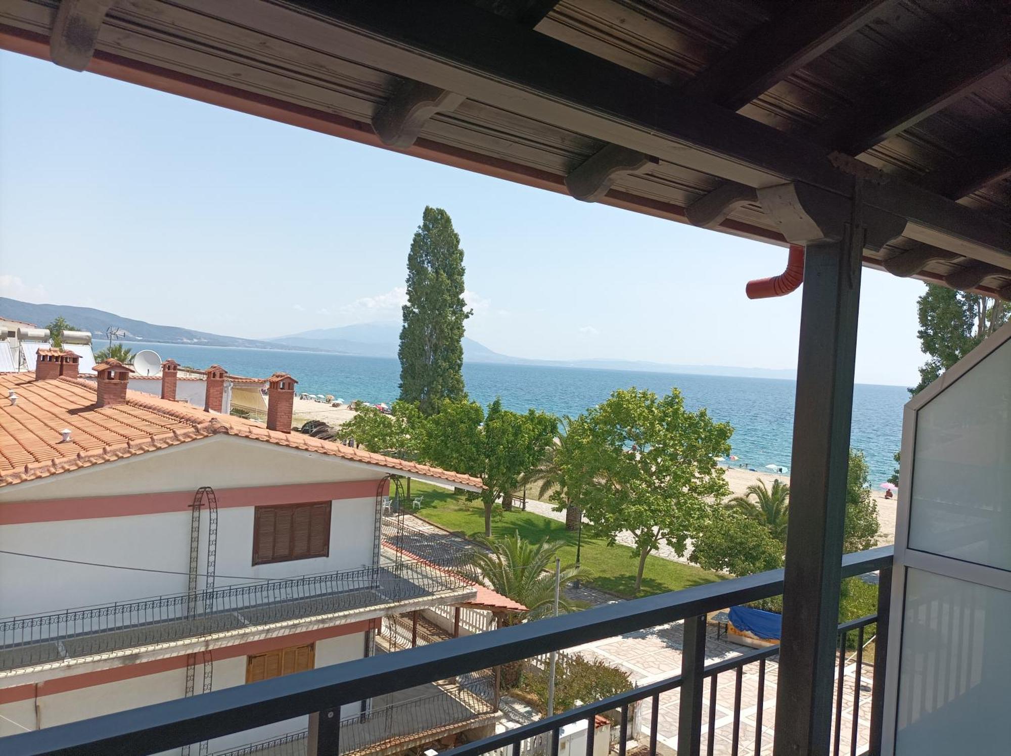 Kleanthis Blue Apartment Nea Vrasna Exterior photo